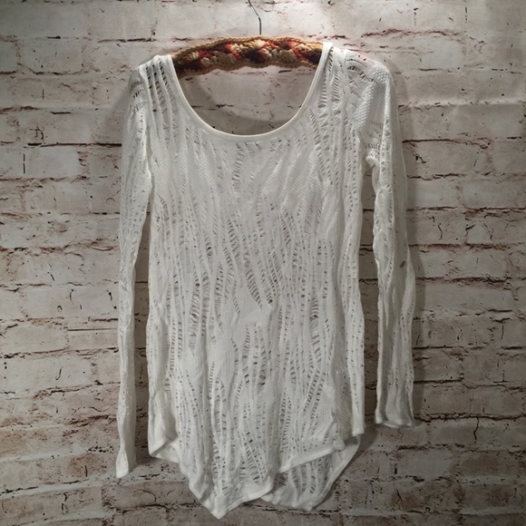 Express women’s white‎ knit Tunic top size M - Picture 5 of 5